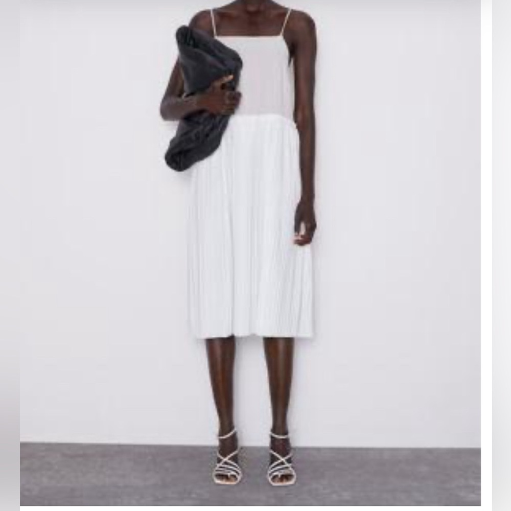 Zara Pleated contrasting dress
